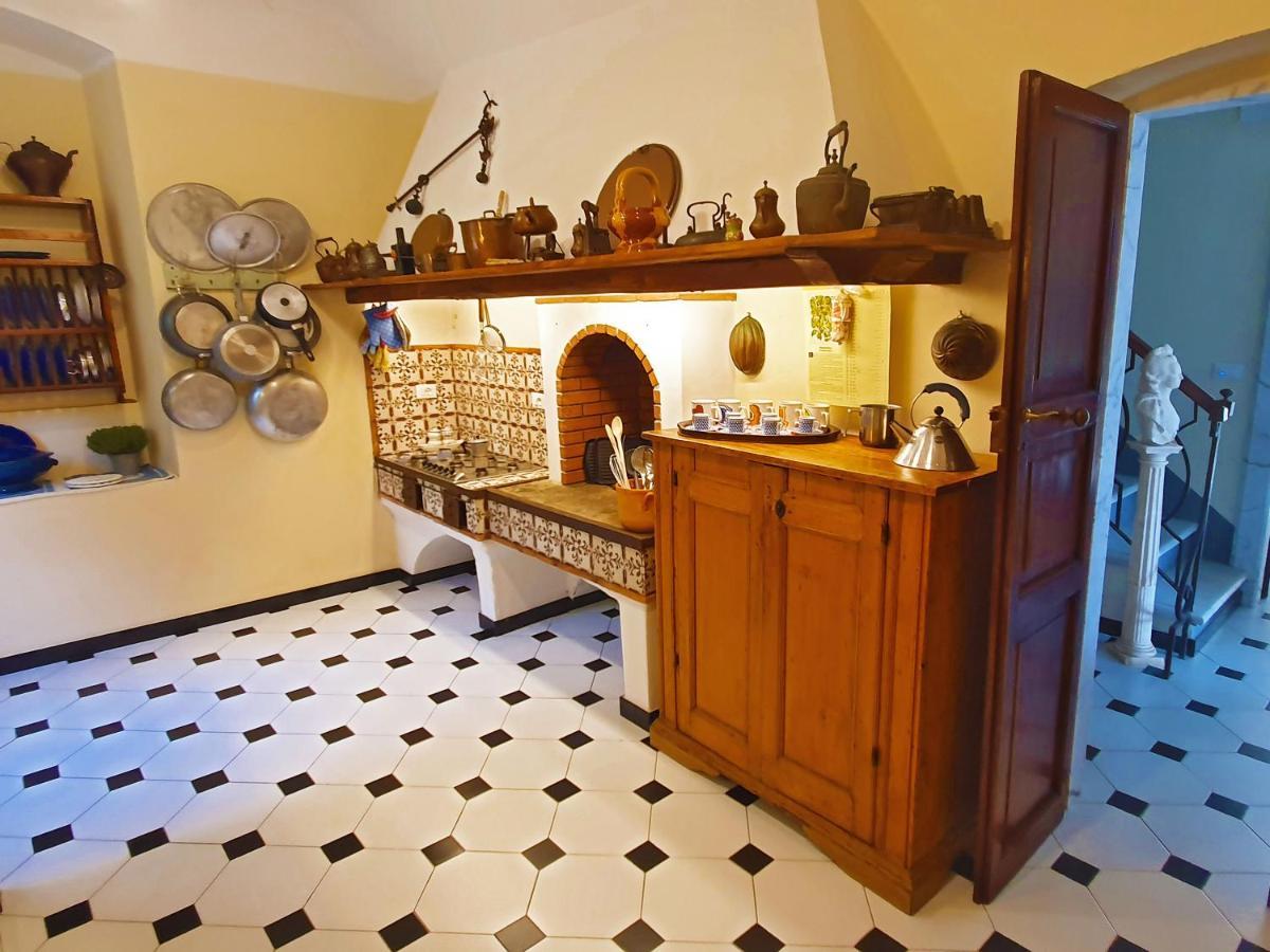 Villa De Benedetti Сарцана Екстериор снимка