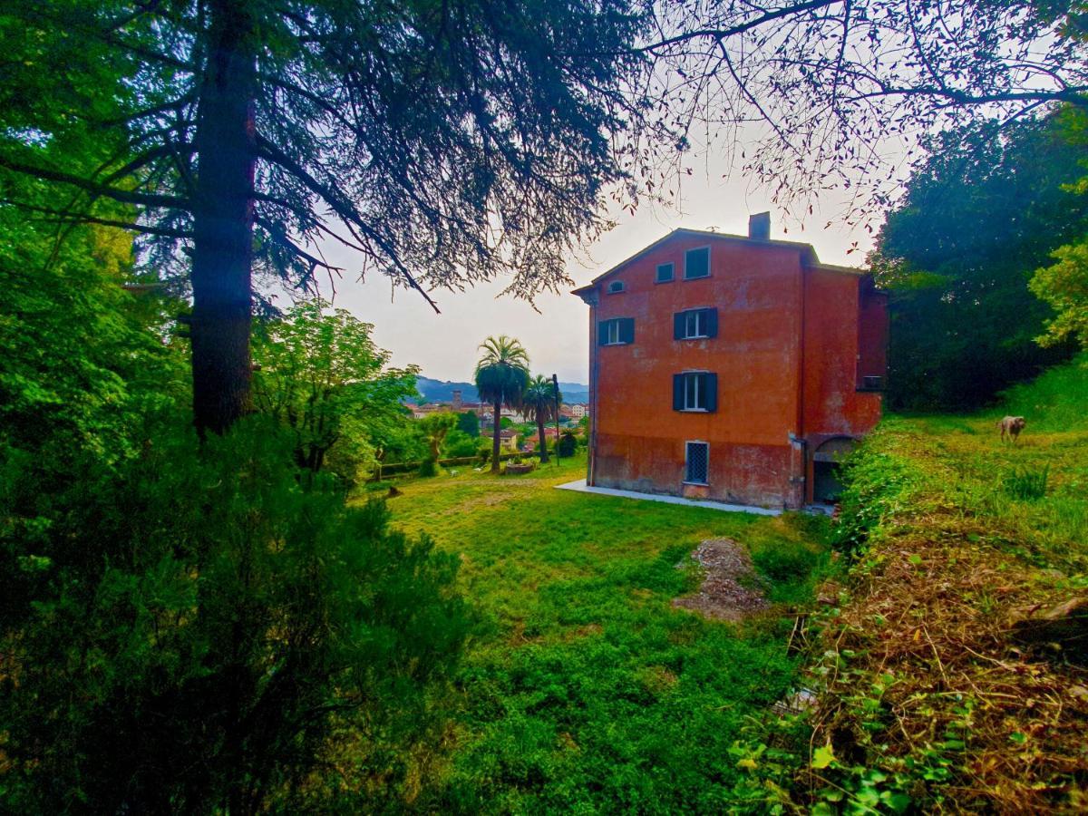Villa De Benedetti Сарцана Екстериор снимка